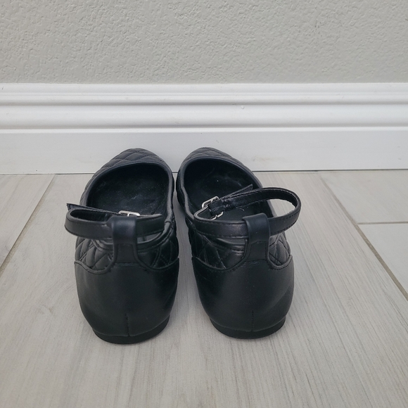 Black Flats. Size 8.5 - Picture 3 of 8